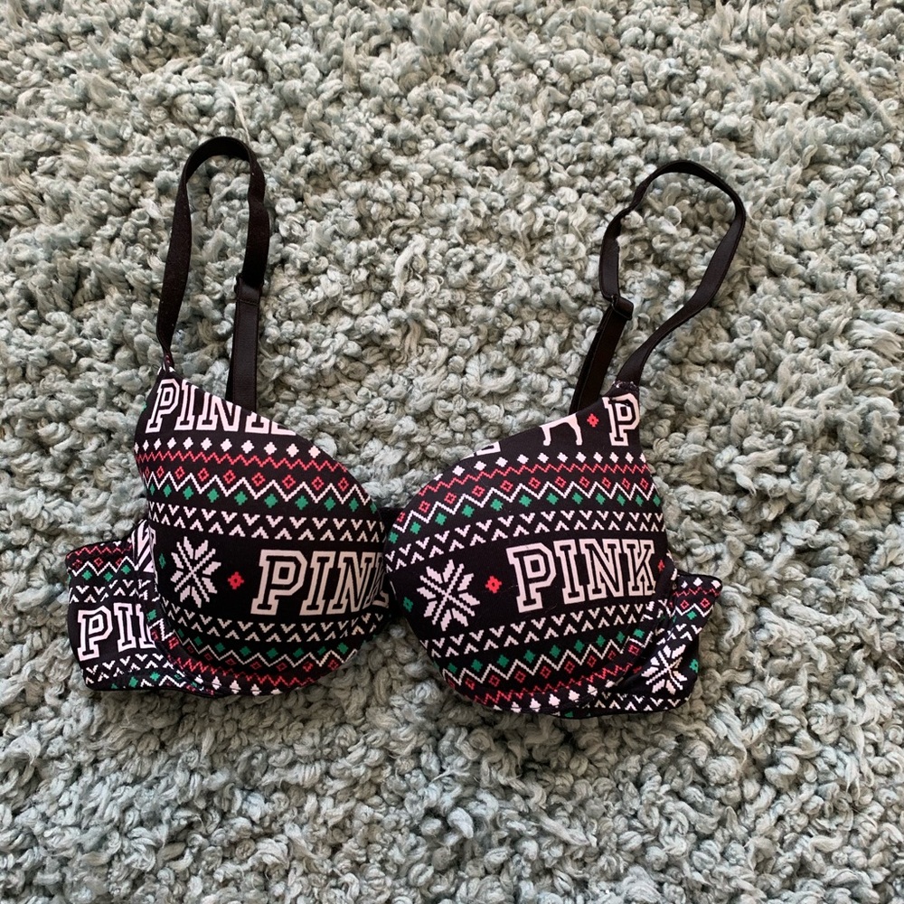 ADORABLE FESTIVE VICTORIA SECRET PUSH-UP BRA